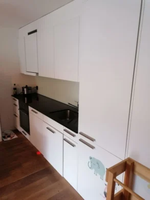 2.5-Zimmer-Erdgeschosswohnung mit Sitzplatz in ruhiger Umgebung - Bild