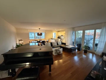 Modern gestaltete 4½-Zimmer-Stadtwohnung in gut erschlossener Lage - Bild