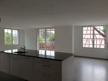 Wunderschöne 3.5 Zimmerwohnung (2. OG) in Buchberg - Bild