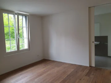 Wunderschöne 3.5 Zimmerwohnung (2. OG) in Buchberg - Bild