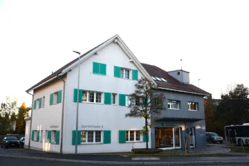 Moderne und vielseitige Gewerbefläche an Top-Lage im Herzen von Brüttisellen - Bild