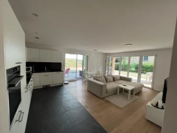 Moderne 2.5 Zimmer Gartenwohnung - Bild