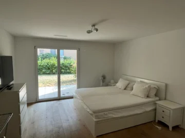 Moderne 2.5 Zimmer Gartenwohnung - Bild