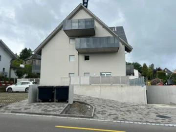 Moderne und helle Mietwohnung in Rickenbach Sulz ZH - Bild