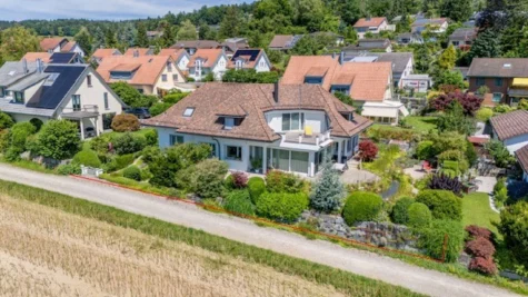 Exklusivität trifft Wohnkomfort, 8424 Embrach, Haus